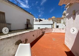 Edificio in El Pópulo - Santa María. Edificio zona ayuntamientocatedral