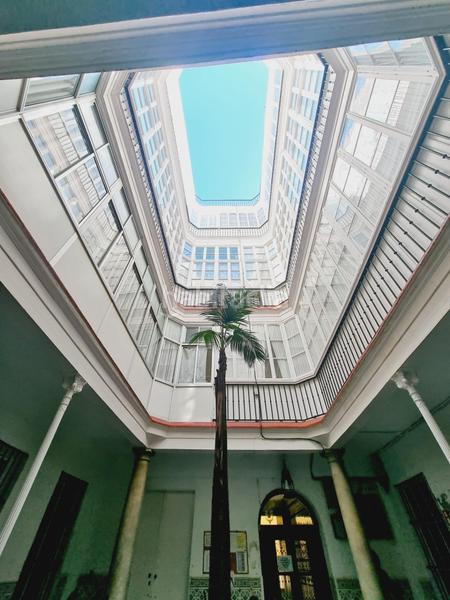 Foto 1d1e9804-a2f8-4639-8974-a7044d2337d8. Flat with heating in Centro Histórico Cádiz