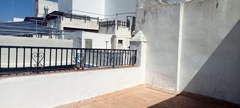 Foto 65bc14ad-472d-4f5e-8f4b-5b6aa439d8b2. A tre livelli in Centro Histórico Cádiz