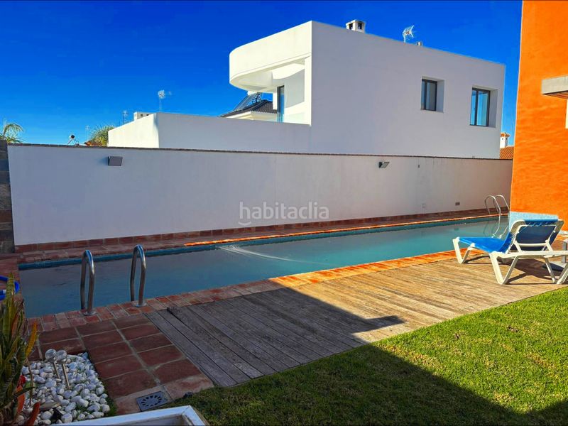 Foto 0a16d24d-e04e-48f3-b171-12e320d22a1a. Xalet amb aparcament piscina a Núcleo urbano Chiclana de la Frontera