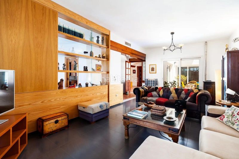 Foto 9ff60976-e388-4eea-95c9-6c293d9a3332. Xalet amb aparcament piscina a Núcleo urbano Chiclana de la Frontera