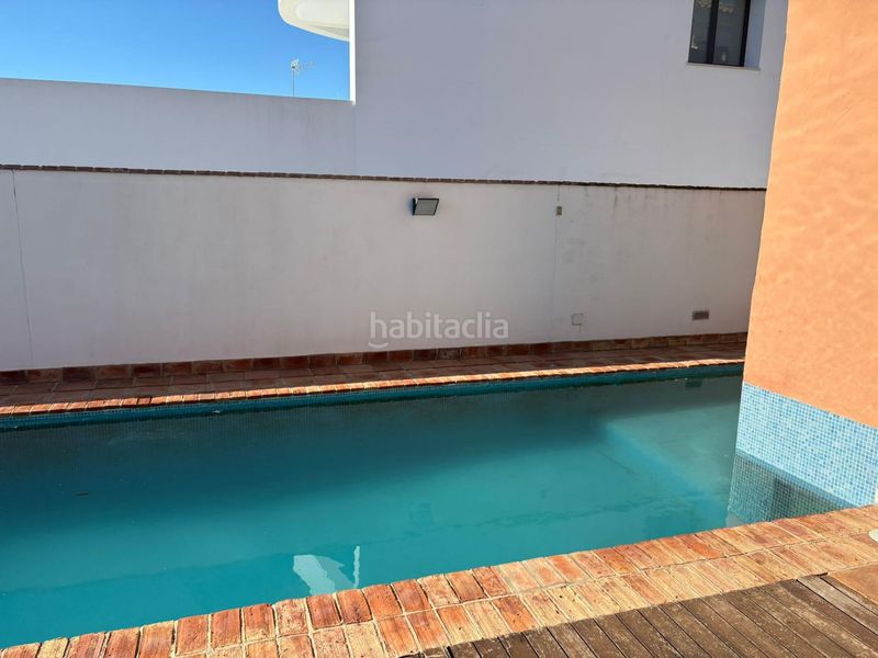 Foto a19c2f70-4325-4f48-8958-ec6450989a90. Xalet amb aparcament piscina a Núcleo urbano Chiclana de la Frontera