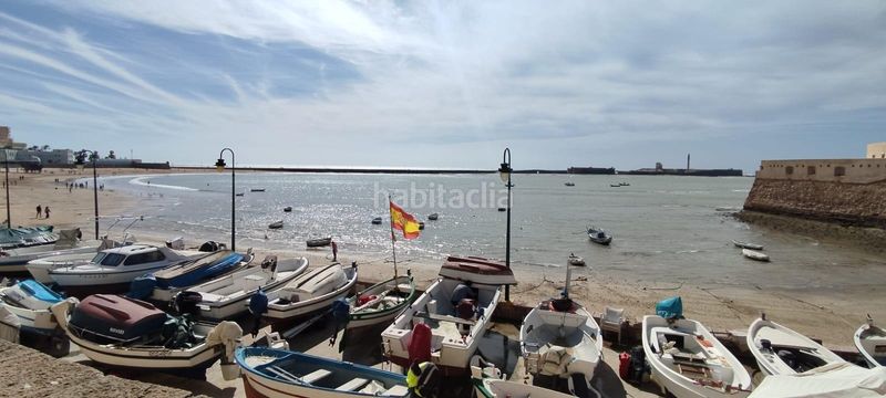 Foto 75040fc0-5285-4a1a-8fe8-c9872e84ecd3. Pis amb aparcament a La Caleta - La Viña Cádiz