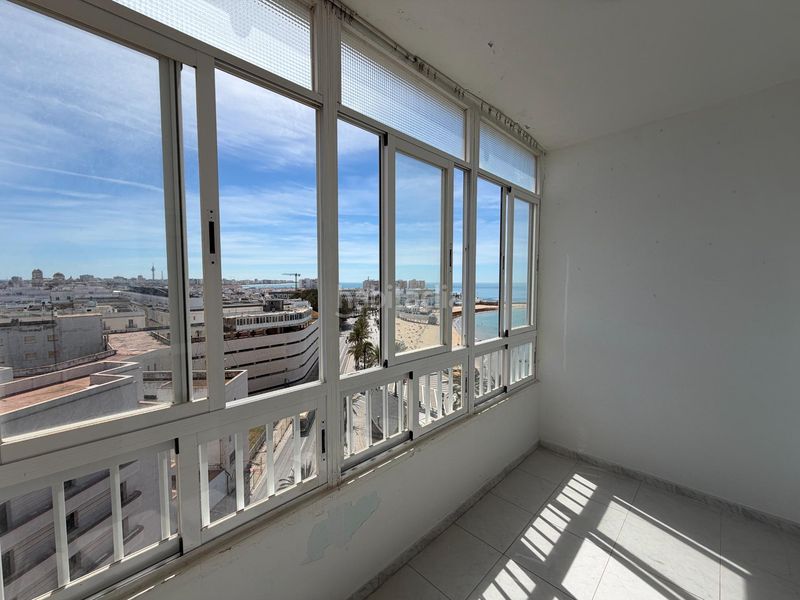 Foto e7b462f5-5ae7-4f2b-8e2d-3d7142866ada. Pis a La Caleta - La Viña Cádiz