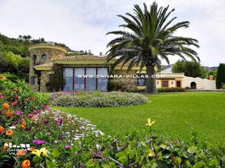 Chalet  Urbanización cabo de plata. Coqueto chalet de estilo rustico a pocos metros del mar