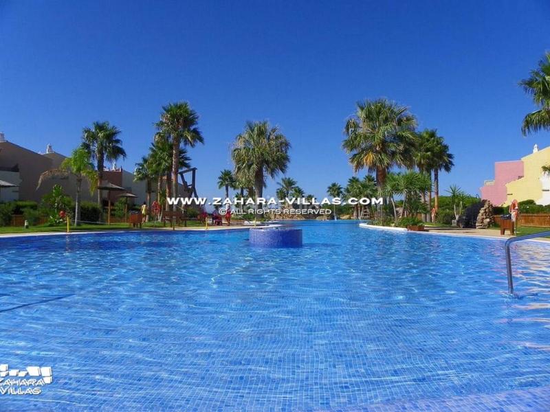 Foto 45fcc077-bfc0-4620-b27a-753a4149c766. Àtic amb calefacció aparcament piscina a Atlanterra Zahara de los Atunes