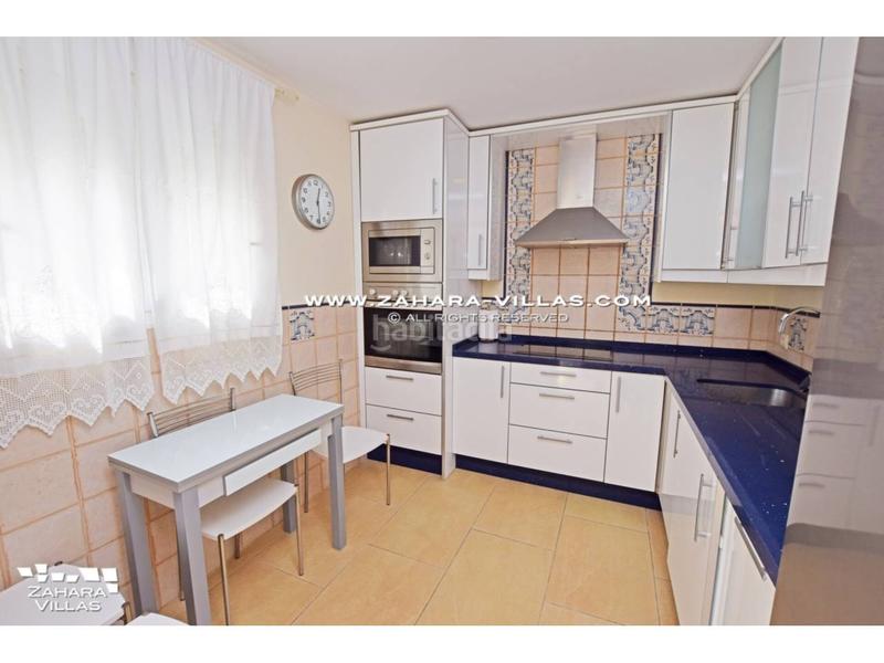Foto 1bf53035-58b6-40ff-a11d-15920af13e07. Casa adossada amb calefacció aparcament a Zahara Pueblo Zahara de los Atunes