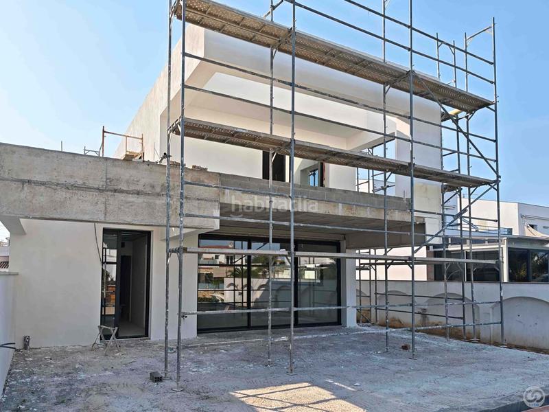 Foto 0268aeb5-6f40-40cc-8b6a-0a993c818a8f. Casa con riscaldamento parcheggio piscina in Cap Ras - Creus - Falconera Empuriabrava