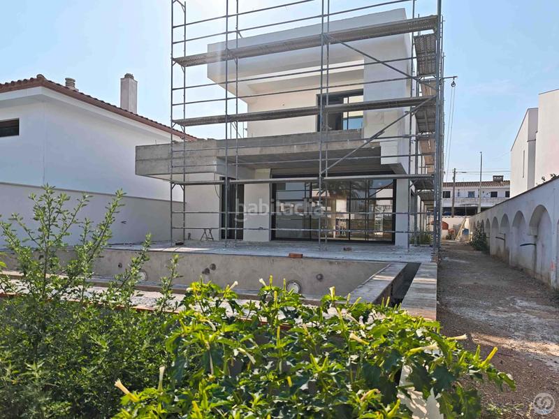 Foto 316164fd-90ad-40a4-a150-7c7b21d969de. Casa con riscaldamento parcheggio piscina in Cap Ras - Creus - Falconera Empuriabrava