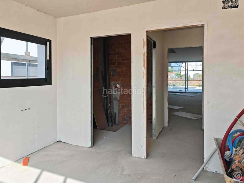 Foto 4b991eb3-9e39-4fcb-9603-c4997daac183. Casa con riscaldamento parcheggio piscina in Cap Ras - Creus - Falconera Empuriabrava