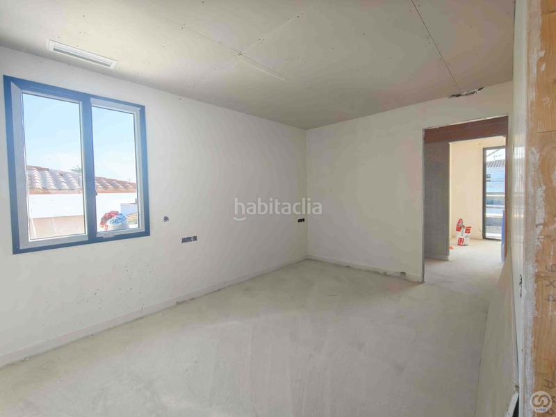 Foto a1acbfd4-5a42-4bc9-a3c2-4146f7a1a3a9. Casa con riscaldamento parcheggio piscina in Cap Ras - Creus - Falconera Empuriabrava