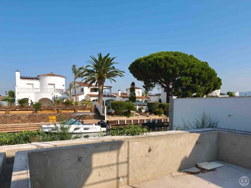 Foto c56b4762-99fe-4b26-994f-8319cf747e7d. Casa con riscaldamento parcheggio piscina in Cap Ras - Creus - Falconera Empuriabrava