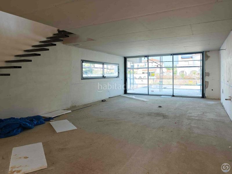 Foto ff9b512a-89f1-49c9-857b-3e87e5be0e7d. Casa con riscaldamento parcheggio piscina in Cap Ras - Creus - Falconera Empuriabrava