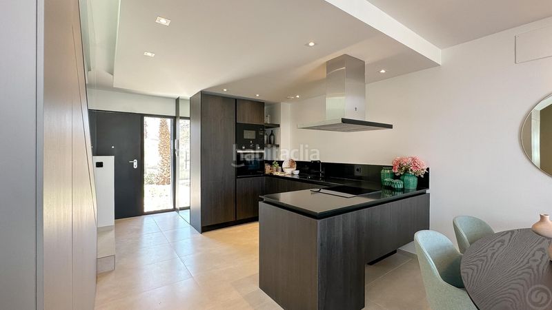 Foto fef12573-a555-4ea3-a01b-c1d94ef056b3. Casa adossada amb aparcament piscina a Algorfa