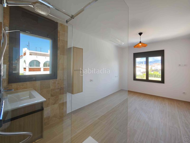 Foto 56dbfb3f-1bcc-49cd-810a-00a38e285eca. Dúplex amb calefacció aparcament a Muga - Gran Reserva - Badia Empuriabrava