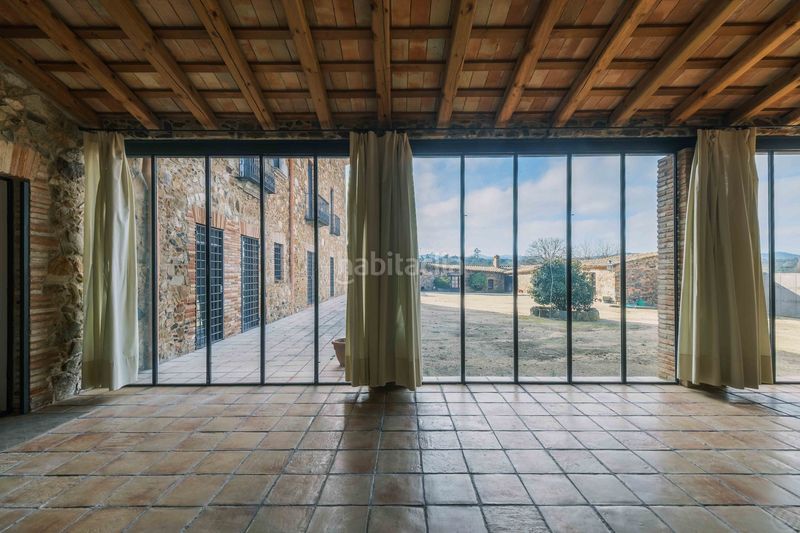 Foto 222a9410-b0f4-4380-843a-7de05621c8b6. Casa amb calefacció aparcament piscina a Llagostera