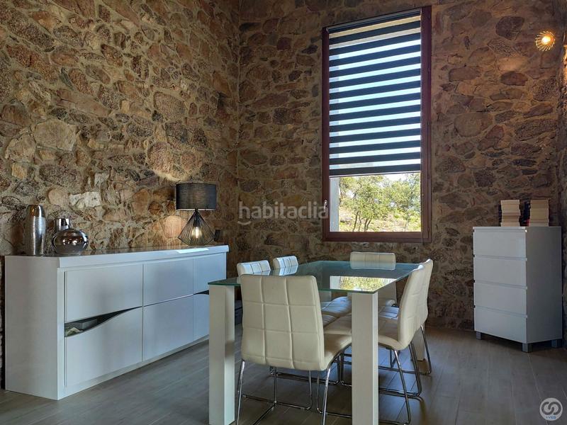 Foto 43987691-d2a0-42fb-b996-a4694868a159. Casa la casa de piedra llena de encanto con una vista impresionante de la cordillera de los pirineos así como una vista al mar desde la en Jonquera (La)