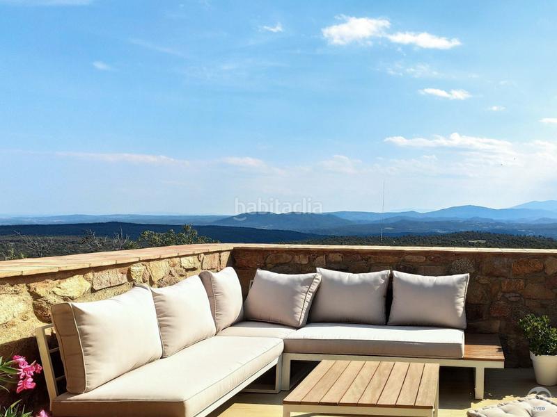 Foto 86bd964c-8124-4bca-9314-446b0ddd6bd5. Casa la casa de piedra llena de encanto con una vista impresionante de la cordillera de los pirineos así como una vista al mar desde la en Jonquera (La)