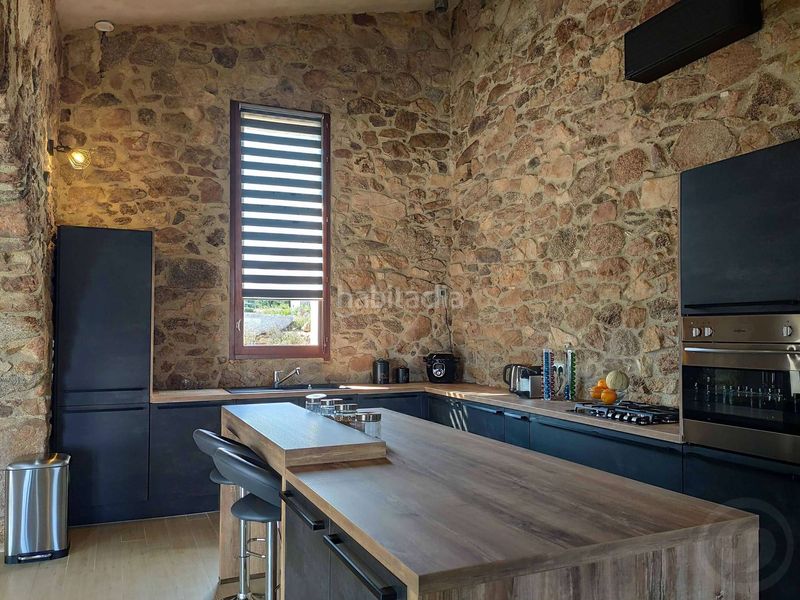 Foto cf014645-05e2-4d55-a50c-192f204a6a58. Country house with heating parking in Jonquera (La)
