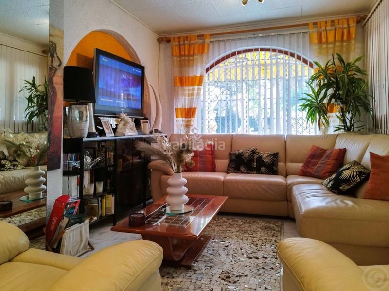 Foto 4c6af0fb-972e-487e-b285-1babcd55fdf6. Casa amb calefacció aparcament piscina a Peni Empuriabrava