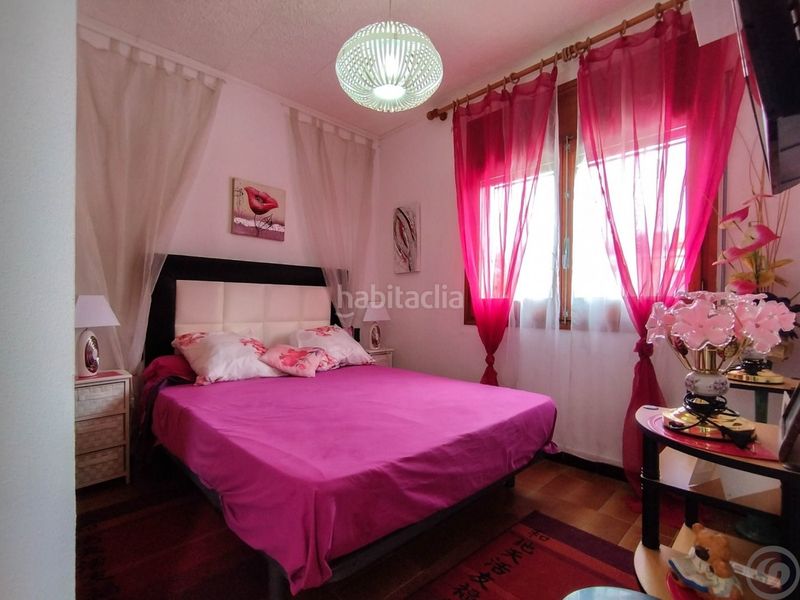 Foto 91982245-519d-44e6-a32e-4563d7709625. Casa amb calefacció aparcament piscina a Peni Empuriabrava