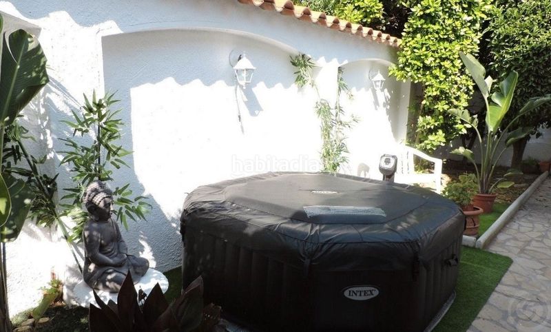 Foto 92c3f6ed-58af-4417-b53e-0e76a17b4b67. Casa amb calefacció aparcament piscina a Peni Empuriabrava