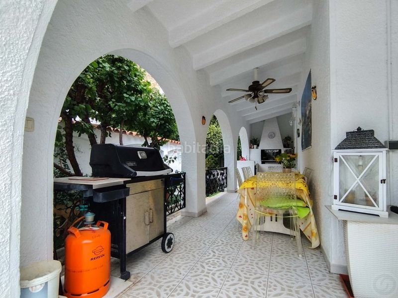 Foto db146206-73a0-4f33-b00f-ead89eb0d5b6. Casa amb calefacció aparcament piscina a Peni Empuriabrava