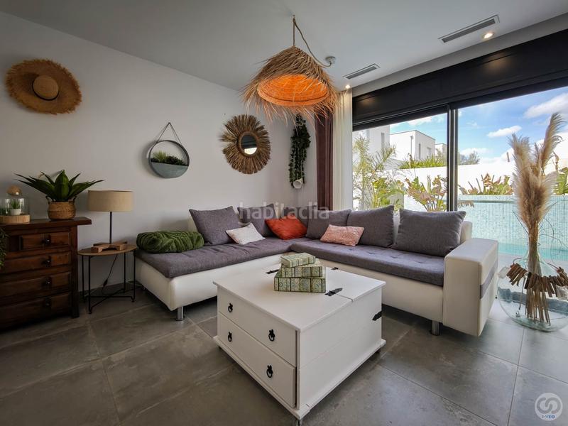 Foto b2d9692e-52c5-4015-877e-ba3560b6a521. Casa adossada amb calefacció aparcament piscina a Empuriabrava