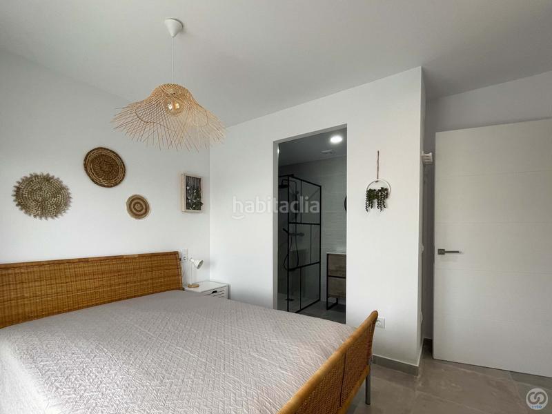 Foto c56b4b25-1acb-4d08-8759-19479f345bf2. Casa adossada amb calefacció aparcament piscina a Empuriabrava