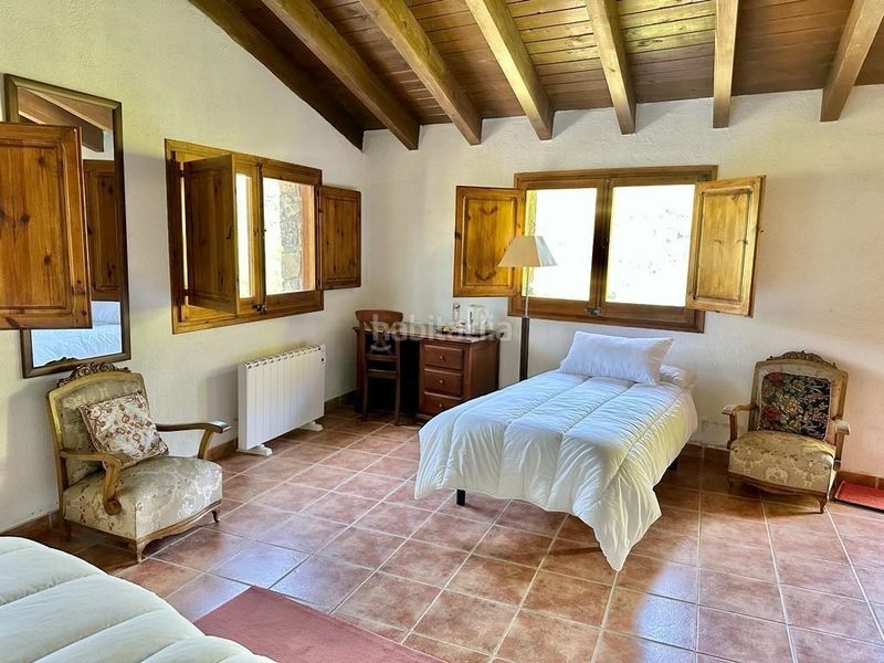 Foto 252bd98b-0b80-4830-95fc-6ed397331c5f. Casa amb calefacció aparcament a Vall de Bianya (La)