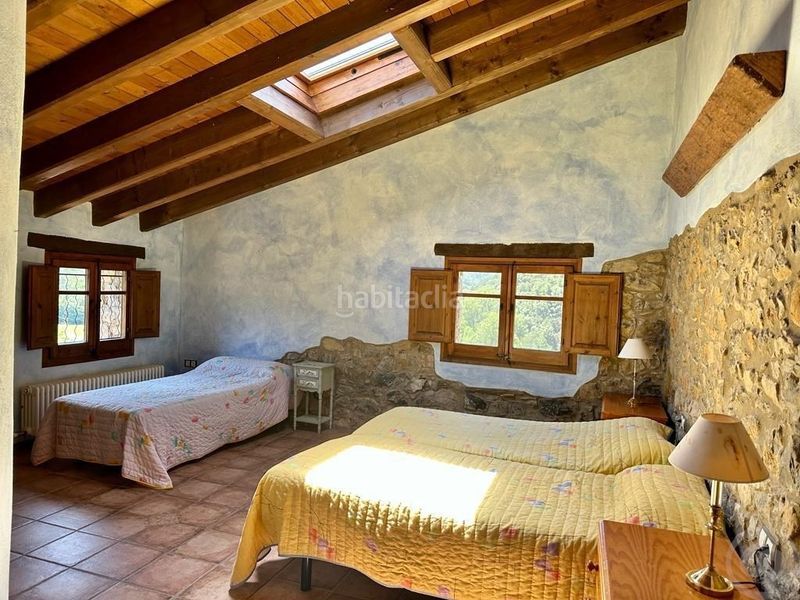 Foto 5e14bccd-f43d-4487-a55a-6ba3d596b35e. Casa amb calefacció aparcament a Vall de Bianya (La)