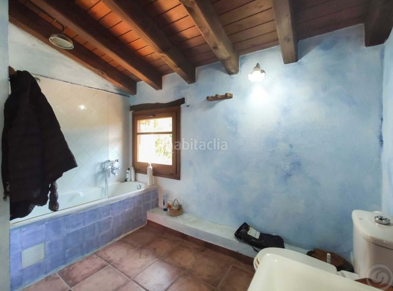 Foto 755c9170-ae60-4e74-a6c6-92b93b67fe74. Casa amb calefacció aparcament a Vall de Bianya (La)