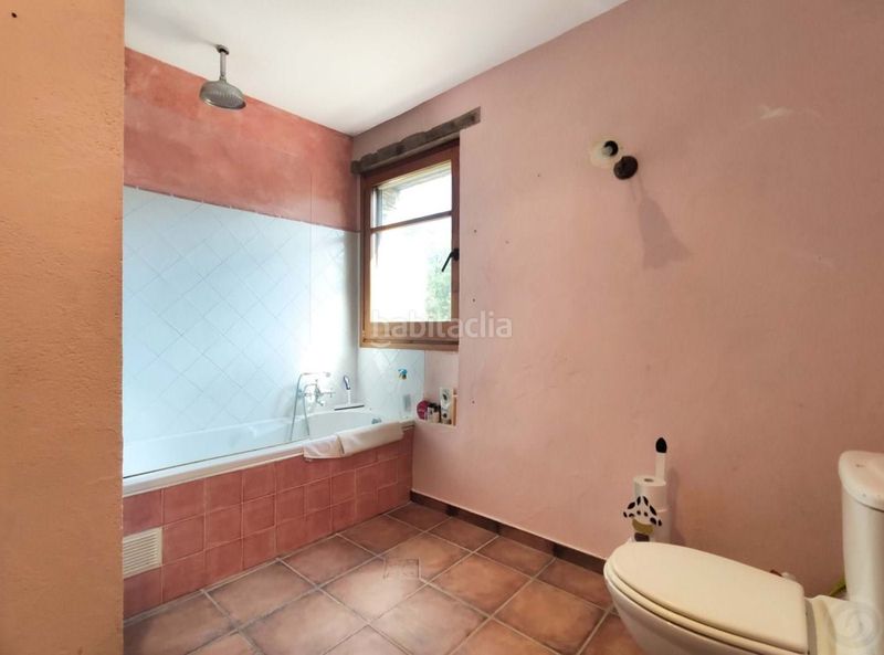 Foto c49a4d86-bbb1-46a8-b2f9-fd089228c40d. Casa amb calefacció aparcament a Vall de Bianya (La)