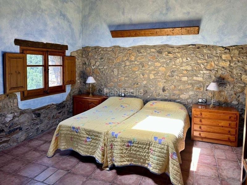Foto c85b74be-3b80-4405-8900-d9c3bbd8c23e. Casa amb calefacció aparcament a Vall de Bianya (La)