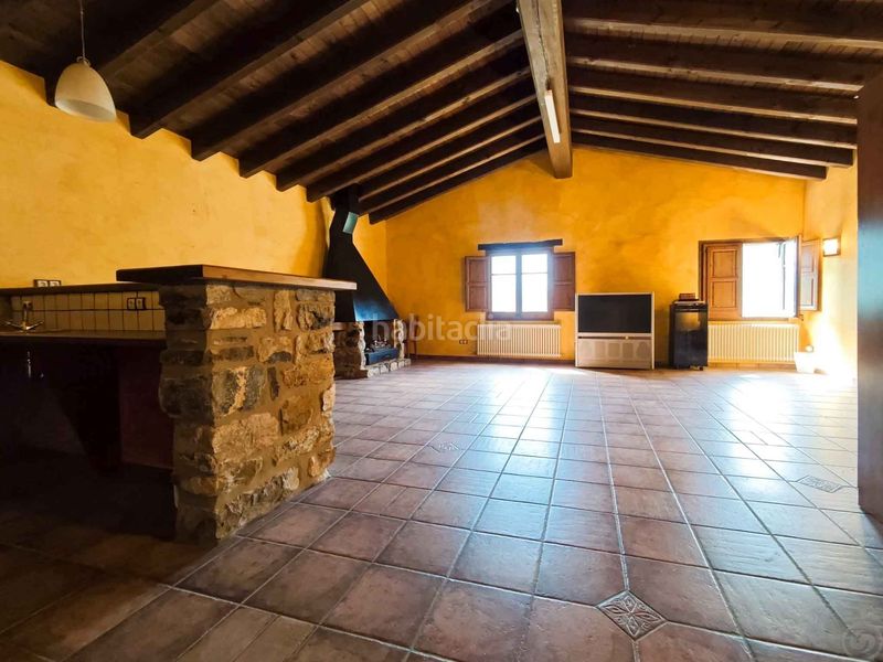 Foto e00e7517-bb80-4ac2-a73c-681262b3dee3. Casa amb calefacció aparcament a Vall de Bianya (La)