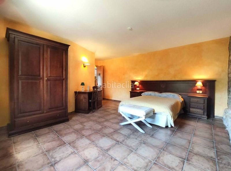 Foto e6627144-9944-4935-996d-85d0166681d4. Casa amb calefacció aparcament a Vall de Bianya (La)