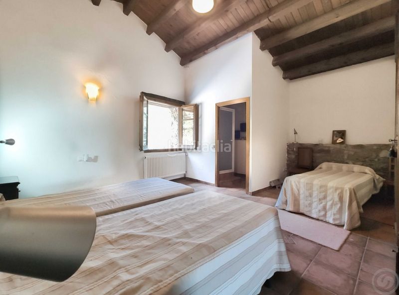 Foto e9c961a4-b58c-41f7-bd3b-c18b771160a1. Casa amb calefacció aparcament a Vall de Bianya (La)