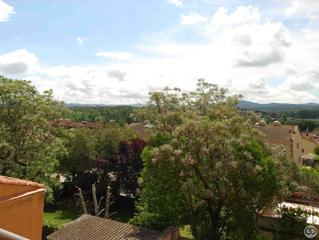 Pis a Maçanet de la Selva Poble. Este encantador piso recién reformado ofrece dos amplias habitac