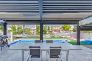 Casa en Cap Ras - Creus - Falconera. Magnífico chalet independiente con 14 metros de amarre, idealmen