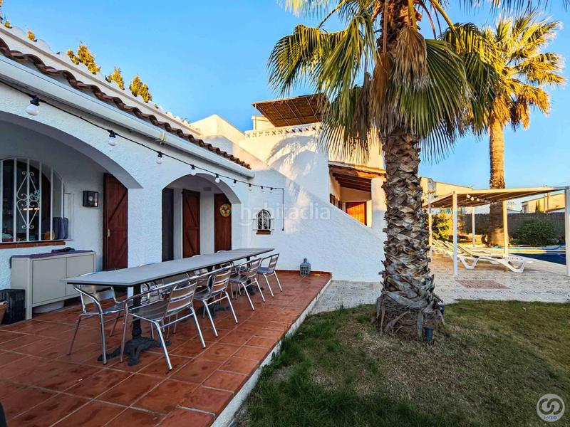 Foto 169d8551-d3df-41cd-8fc9-8bb386c2e7e7. Casa adossada amb aparcament piscina a Puigmal - Mas Nou Empuriabrava