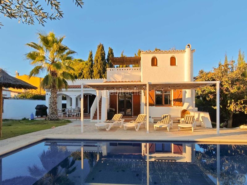 Foto 9119e8c6-76b3-4c69-97ca-9f7aefdd98ec. Casa adossada amb aparcament piscina a Puigmal - Mas Nou Empuriabrava