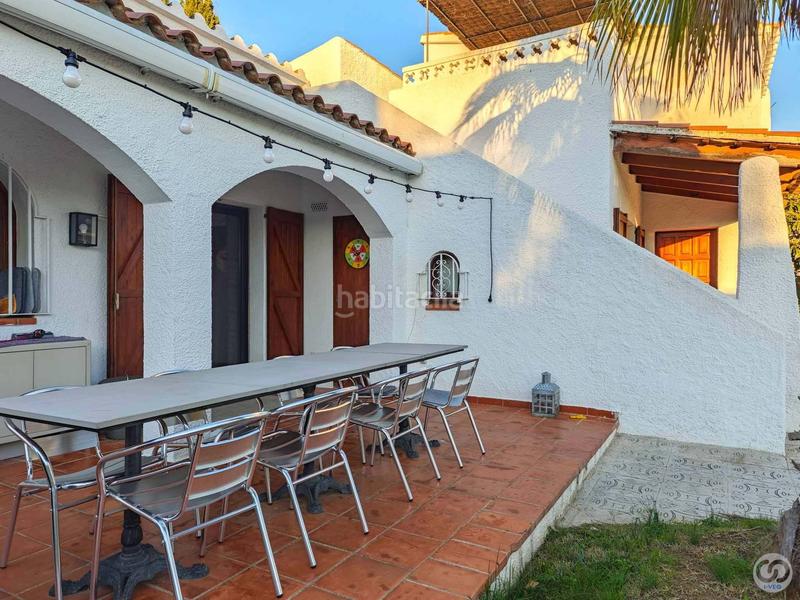 Foto a29858c6-adcb-467f-a443-15ee536901f1. Casa adossada amb aparcament piscina a Puigmal - Mas Nou Empuriabrava