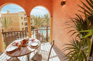 Pis a Desert Spring Golf. Apartamento de 2 dormitorios en desert springs, con baño en suit