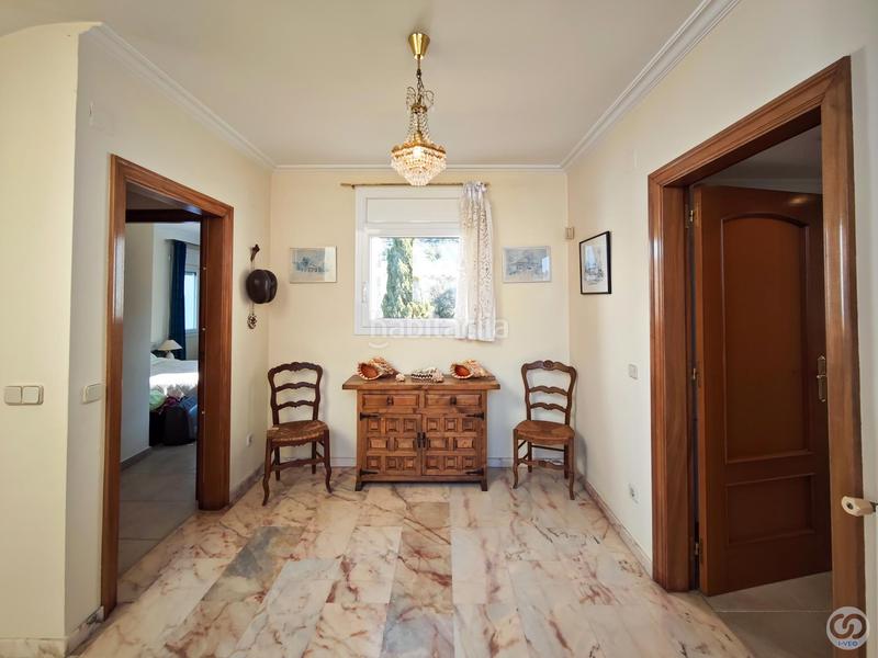 Foto 16dd582f-d923-4e16-bdef-3892b87cc8de. Casa villa de lujo con amplios espacios, jardín privado y garaje para 2 coches. disfruta de vistas panorámicas, acabados de al en Roses