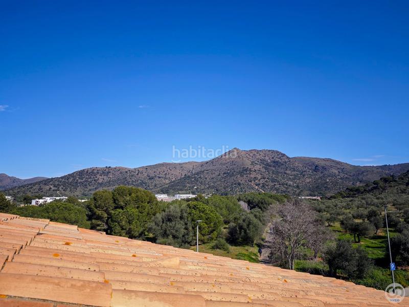 Foto 535ca4fe-0865-49a1-a00e-d72699d9e3df. Casa villa de lujo con amplios espacios, jardín privado y garaje para 2 coches. disfruta de vistas panorámicas, acabados de al en Roses