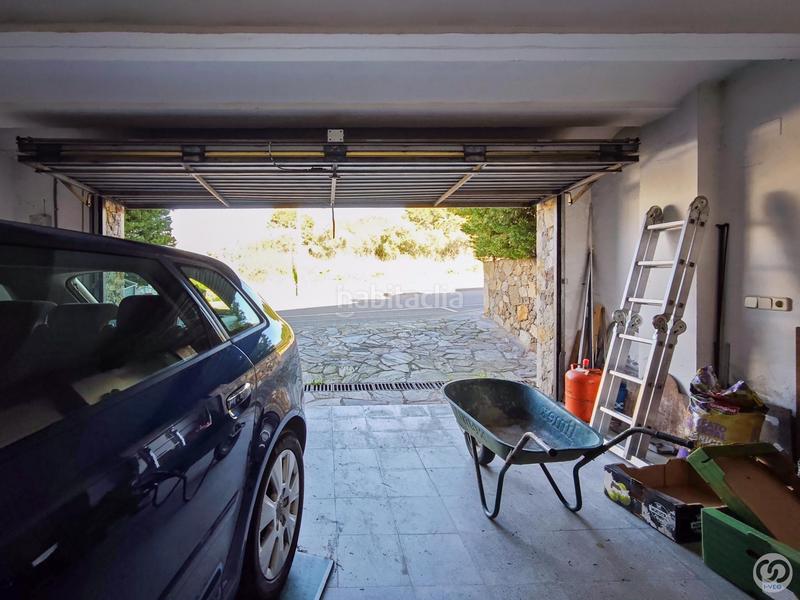 Foto d089bd54-8bec-4a7b-8d51-04bd27bb9c40. Casa villa de lujo con amplios espacios, jardín privado y garaje para 2 coches. disfruta de vistas panorámicas, acabados de al en Roses