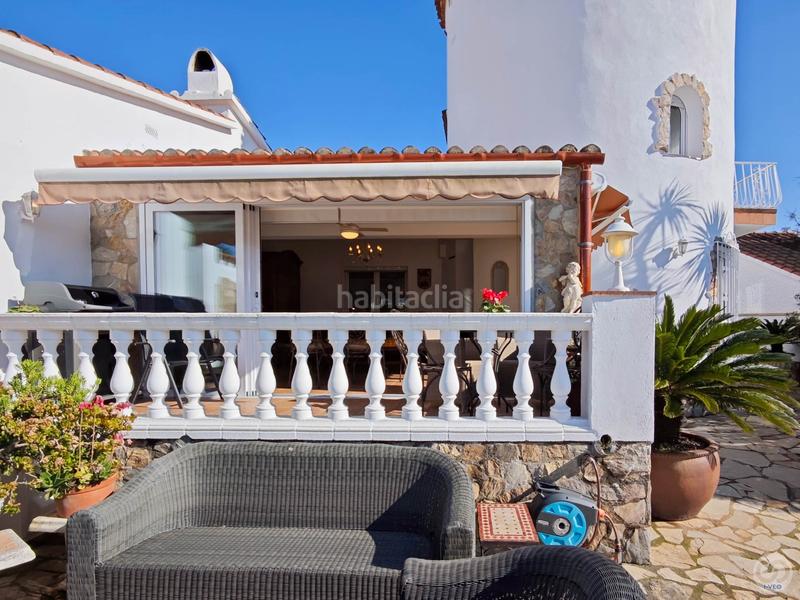 Foto 38580255-6001-4251-a7a2-566fb79ce215. Reihenhaus mit parking pool in Cap Ras - Creus - Falconera Empuriabrava