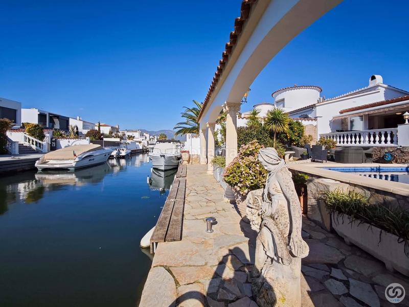 Foto e38611ae-2216-4081-80c0-9a915bcdc4ec. Reihenhaus mit parking pool in Cap Ras - Creus - Falconera Empuriabrava