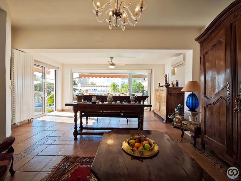 Foto ef3302ad-a2fa-47ac-9339-369a1e585e2d. Reihenhaus mit parking pool in Cap Ras - Creus - Falconera Empuriabrava