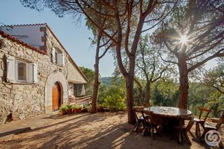 Casa a Castell d´Aro. Amplia villa de 5 dormitorios en una parcela privada de 12.248 m